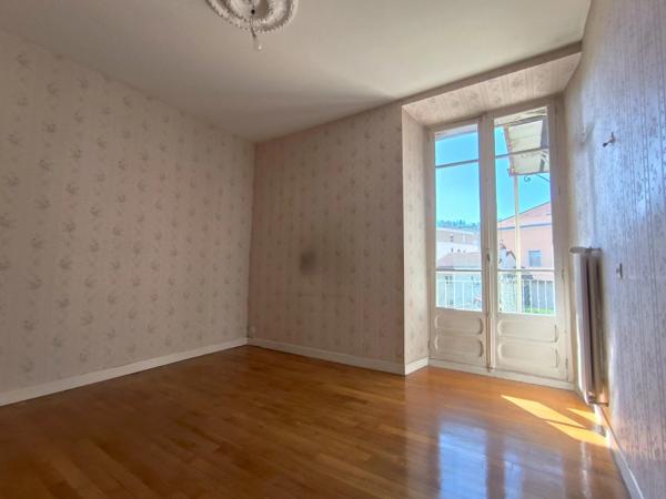 A Vendre: Centre ville 4chb, salon, salle à Manger