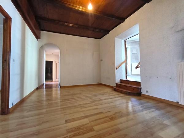 A Vendre: Centre ville 4chb, salon, salle à Manger