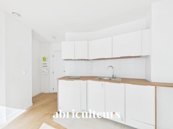 Bel appartement rénové et lumineux dans un quartier recherché du 18ème arrondissement