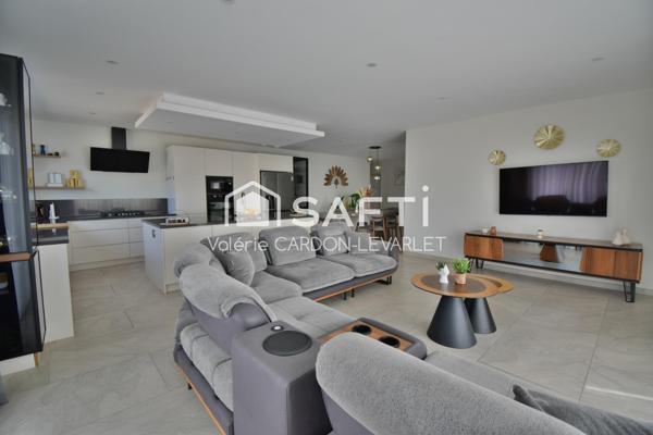 Villa contemporaine de plain-pied de 146 m2