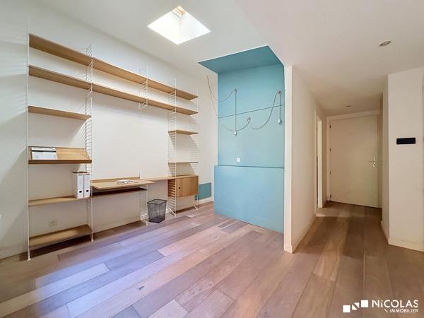 Loft contemporain avec terrasse, patio et garage – Bordeaux Saint-Nicolas