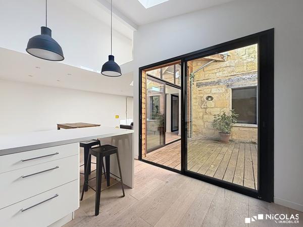 Loft contemporain avec terrasse, patio et garage – Bordeaux Saint-Nicolas