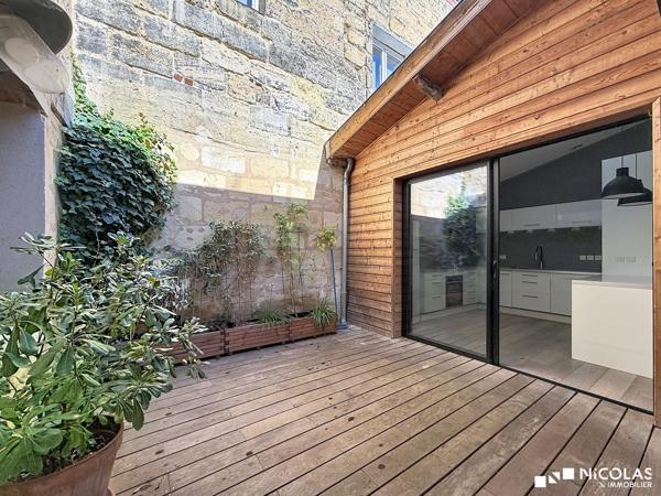 Loft contemporain avec terrasse, patio et garage – Bordeaux Saint-Nicolas
