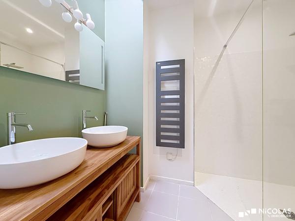 Loft contemporain avec terrasse, patio et garage – Bordeaux Saint-Nicolas
