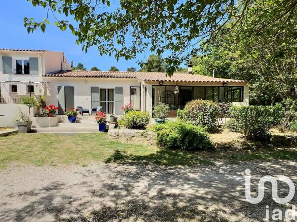 Maison à vendre 7 pièces 160 m² Peyrolles-en-Provence