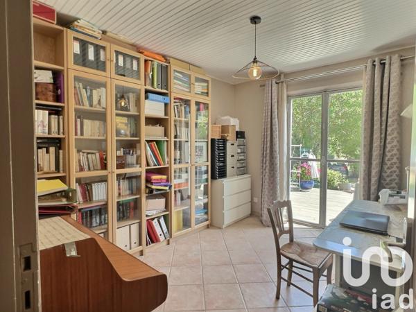 Maison à vendre 7 pièces 160 m² Peyrolles-en-Provence