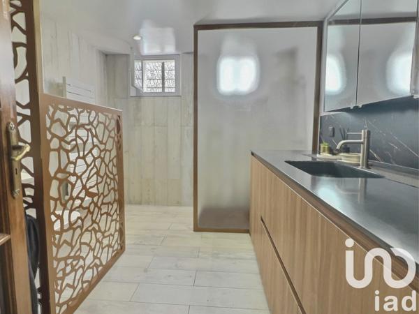 Maison à vendre 7 pièces 160 m² Peyrolles-en-Provence