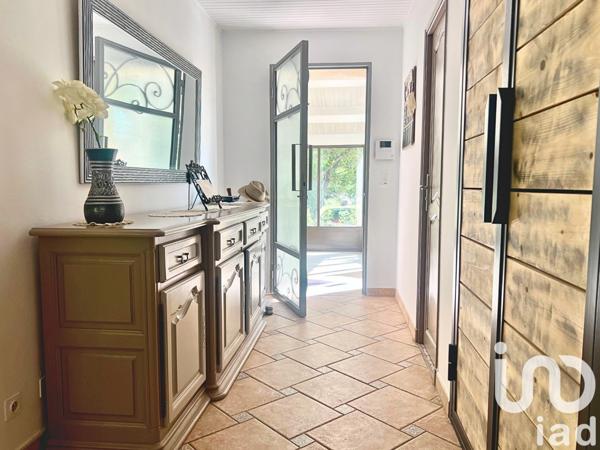 Maison à vendre 7 pièces 160 m² Peyrolles-en-Provence
