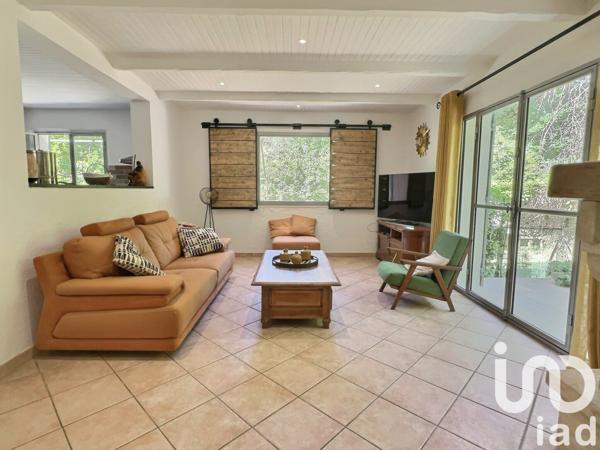 Maison à vendre 7 pièces 160 m² Peyrolles-en-Provence