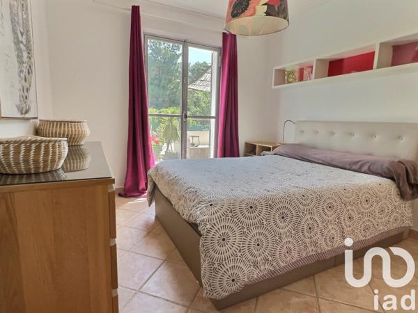 Maison à vendre 7 pièces 160 m² Peyrolles-en-Provence