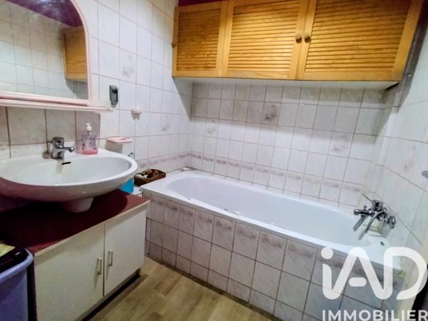 Maison à vendre 4 pièces 100 m² Sainte-Jamme-sur-Sarthe