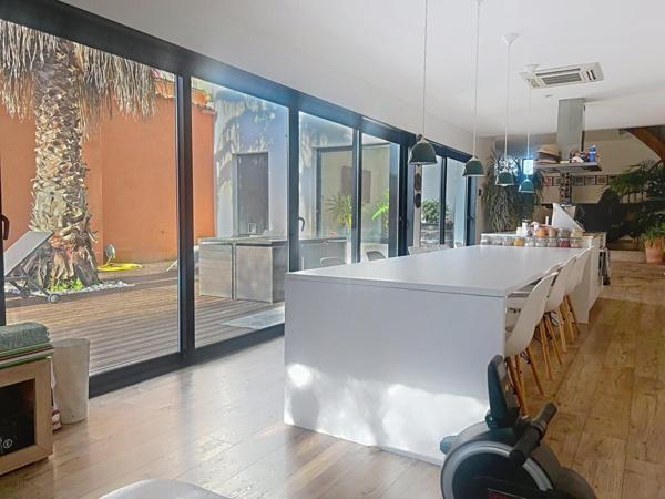 Maison d'Exception de 190 m² avec Piscine et Jardin de 500 m² –