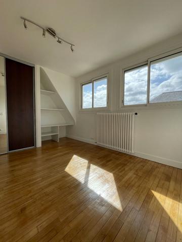 EN VILLE AU DERNIER ETAGE