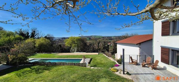Vienne, propriété d’exception de 400 m² sur 6 100 m² de terrain paysagé.