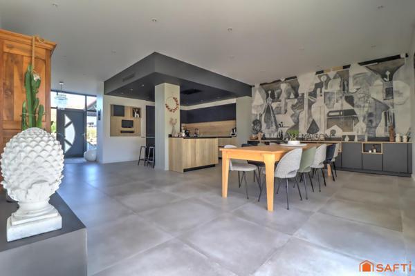 Vienne, propriété d’exception de 400 m² sur 6 100 m² de terrain paysagé.