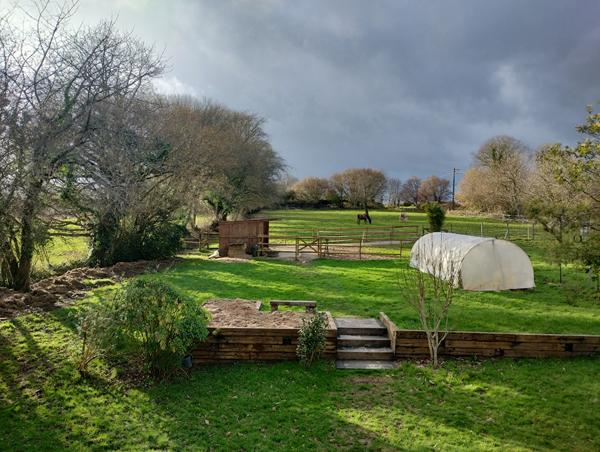 MORBIHAN. Superbe maison, 4 chambres avec écuries et terrain de 5213 m² à Langonnet