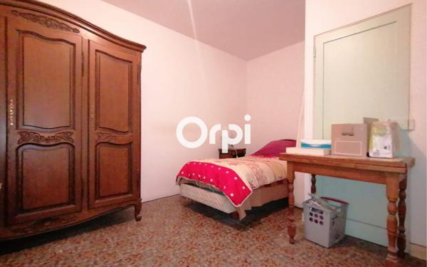 Immeuble à vendre    6 pièces • 143 m2 Tourcoing