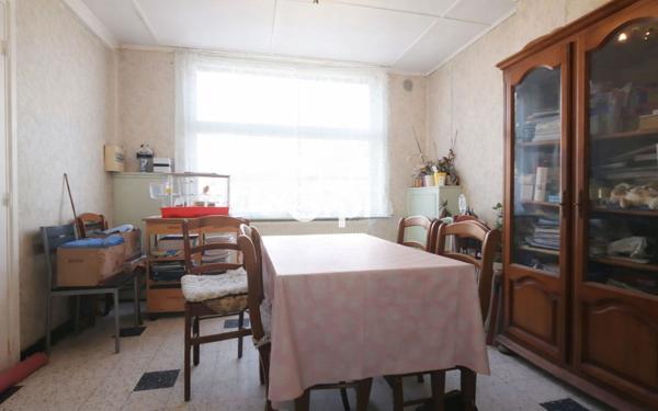 Immeuble à vendre    6 pièces • 143 m2 Tourcoing