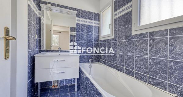 À vendre Appartement 2 pièces 48.32 m² - Six-fours-les-plages 83140