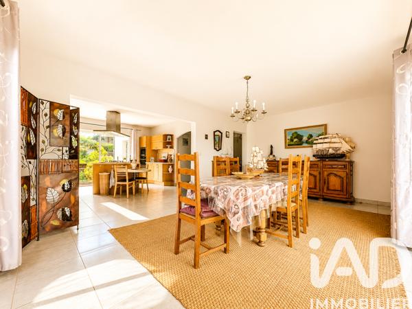 Maison à vendre 5 pièces 224 m² Saint-Palais-sur-Mer
