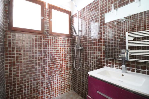 Échirolles (38130) À Vendre – Maison individuelle 160 m² à Échirolles La Commanderie – Idéale famille, investissement locatif ou