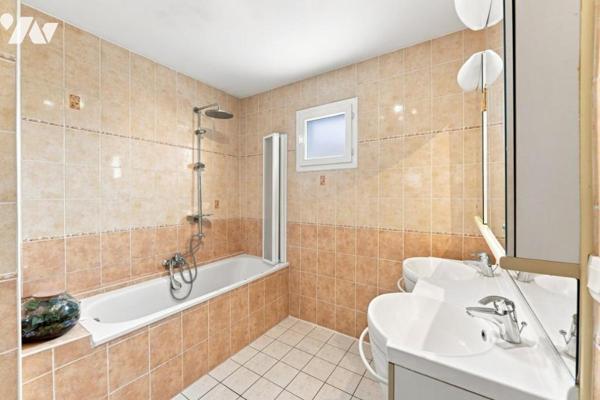 PRÉVESSIN-MOËNS – EN EXCLUSIVITÉ  Maison mitoyenne 3 chambres – Secteur résidentiel très recherché