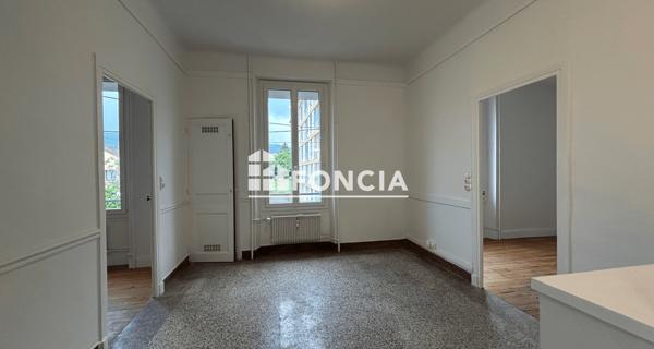 Location Appartement 2 pièces 44.73 m² - Clermont-ferrand 63100