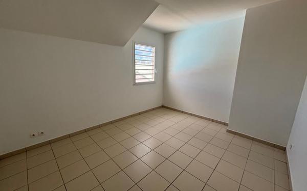 Appartement à louer    2 pièces •  Saint-François