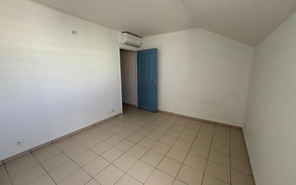 Appartement à louer    2 pièces •  Saint-François