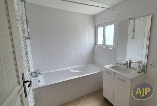 Vente maison Montaigu : 385 000 € - AJP Immobilier Montaigu