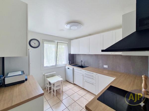 Vente maison Montaigu : 385 000 € - AJP Immobilier Montaigu