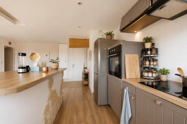 Appartement T4 lumineux avec 2 balcons – 80 m² – Résidence arborée – Marseille