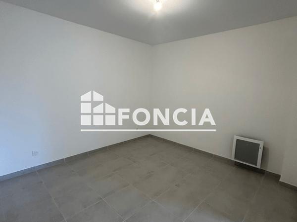 Location Appartement 2 pièces 44.24 m² - 400 RUE RENE CASSIN Trets 13530