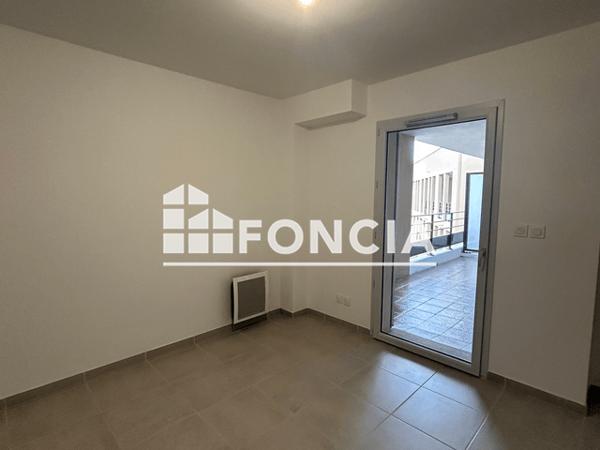Location Appartement 2 pièces 44.24 m² - 400 RUE RENE CASSIN Trets 13530