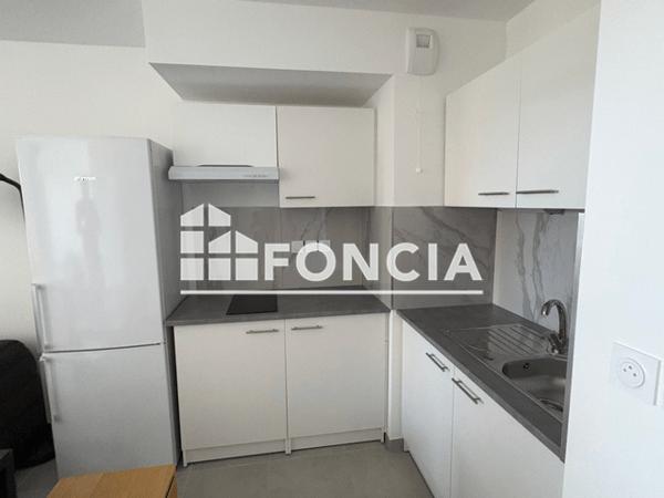 Location Appartement 2 pièces 44.24 m² - 400 RUE RENE CASSIN Trets 13530