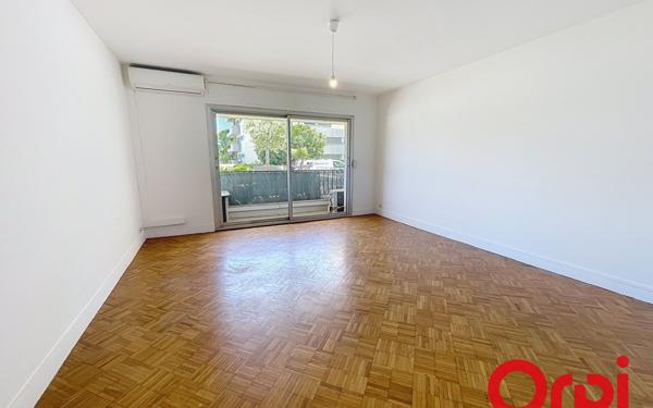 Appartement à vendre    3 pièces • 86 m2 Marseille 8