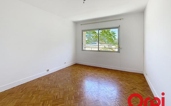 Appartement à vendre    3 pièces • 86 m2 Marseille 8