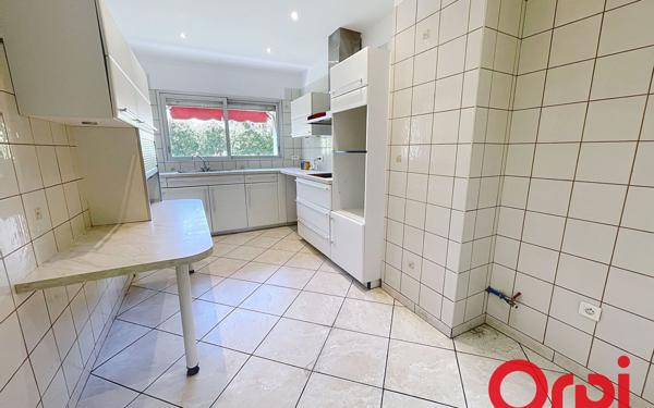 Appartement à vendre    3 pièces • 86 m2 Marseille 8