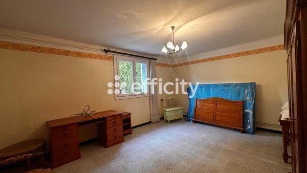 Maison
         6 pièces
        - 164 m² 297 000 € *