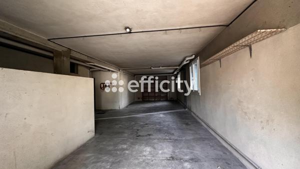 Maison
         6 pièces
        - 164 m² 297 000 € *