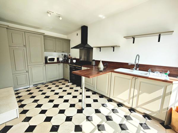 Maison Dammarie Les Lys 4 pièce(s) 164.14 m2