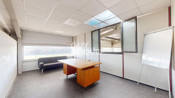 A VENDRE A HAGETMAU: Local industriel et commercial 633 m² avec emplacement stratégique