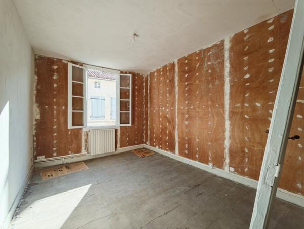 Maison 110m² avec 4 chambres et une cour
