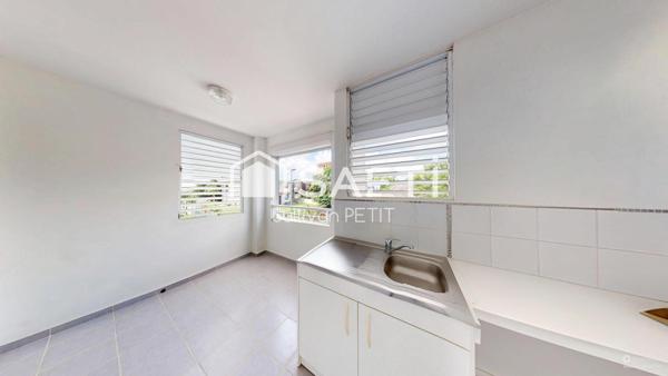 Le confort au coeur de Schoelcher: un studio moderne et lumineux à Cluny, idéal pour investir ou s'installer