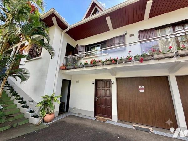 SAINT PAUL LA PLAINE VILLA T7 PISCINE GRAND TERRAIN