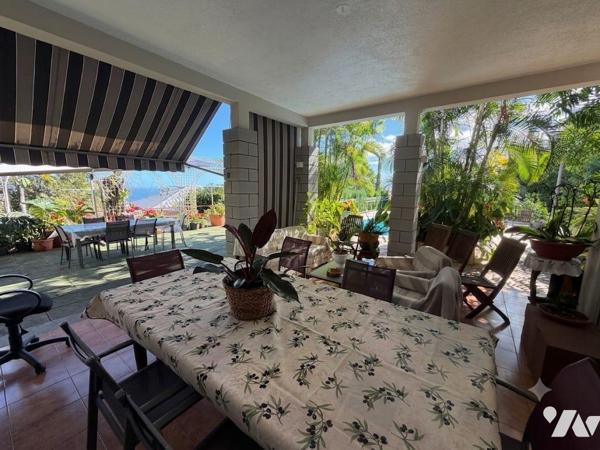 SAINT PAUL LA PLAINE VILLA T7 PISCINE GRAND TERRAIN