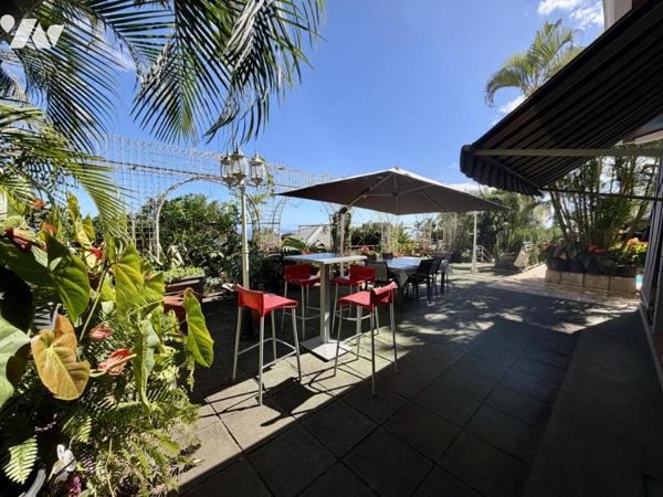 SAINT PAUL LA PLAINE VILLA T7 PISCINE GRAND TERRAIN