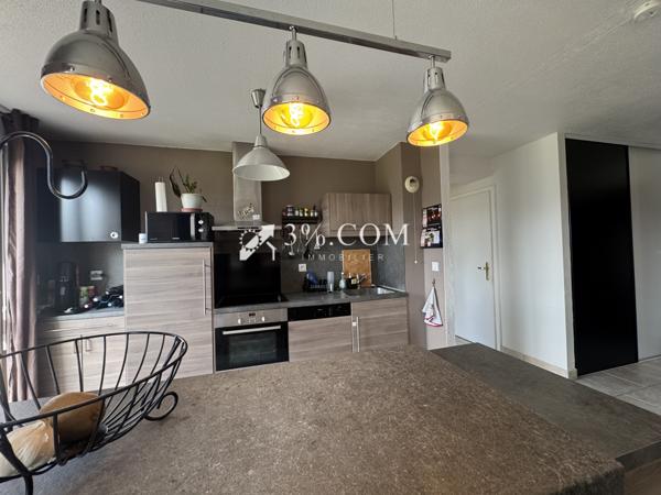 3%COM Beau F3 avec 2 balcons - 2 parkings - cave -  Hochfelden (67270)