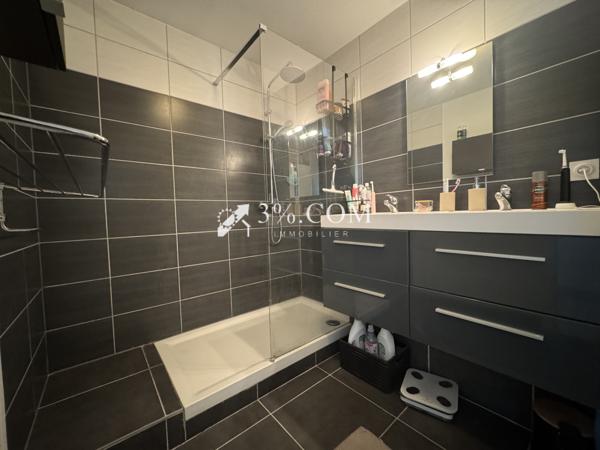 3%COM Beau F3 avec 2 balcons - 2 parkings - cave -  Hochfelden (67270)