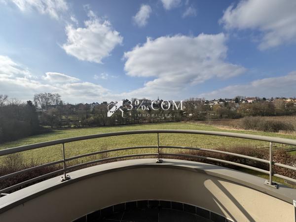 3%COM Beau F3 avec 2 balcons - 2 parkings - cave -  Hochfelden (67270)